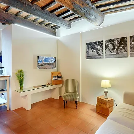 Le Loggine Del Pignattello Siena