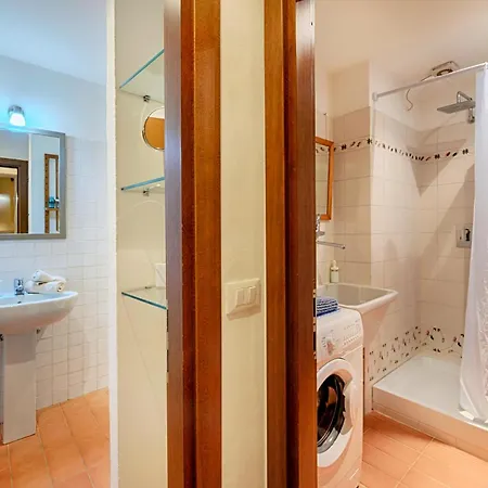 Willa Le Loggine Del Pignattello